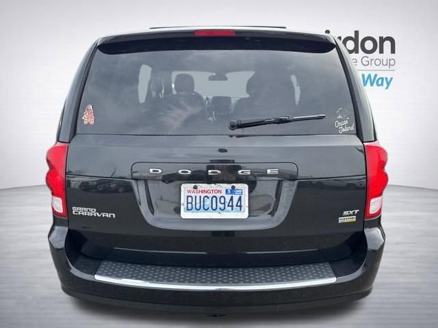Used 2018 Dodge Grand Caravan SXT image 13