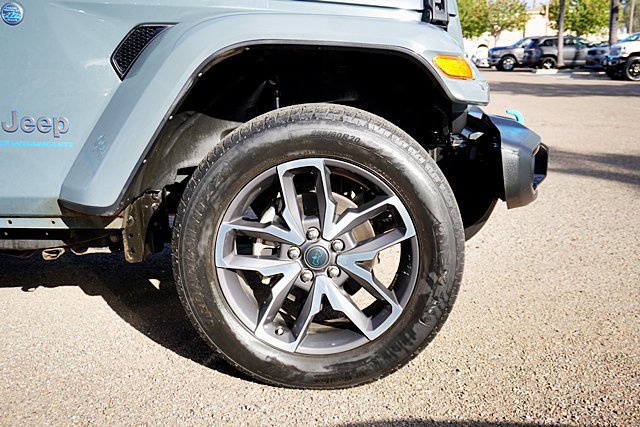 Used 2024 Jeep Wrangler Unlimited AWD/4WD image 14