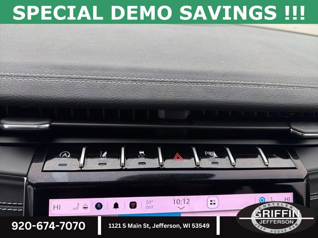 New 2025 Jeep Grand Cherokee Limited w/ Luxury Tech Group II image 20