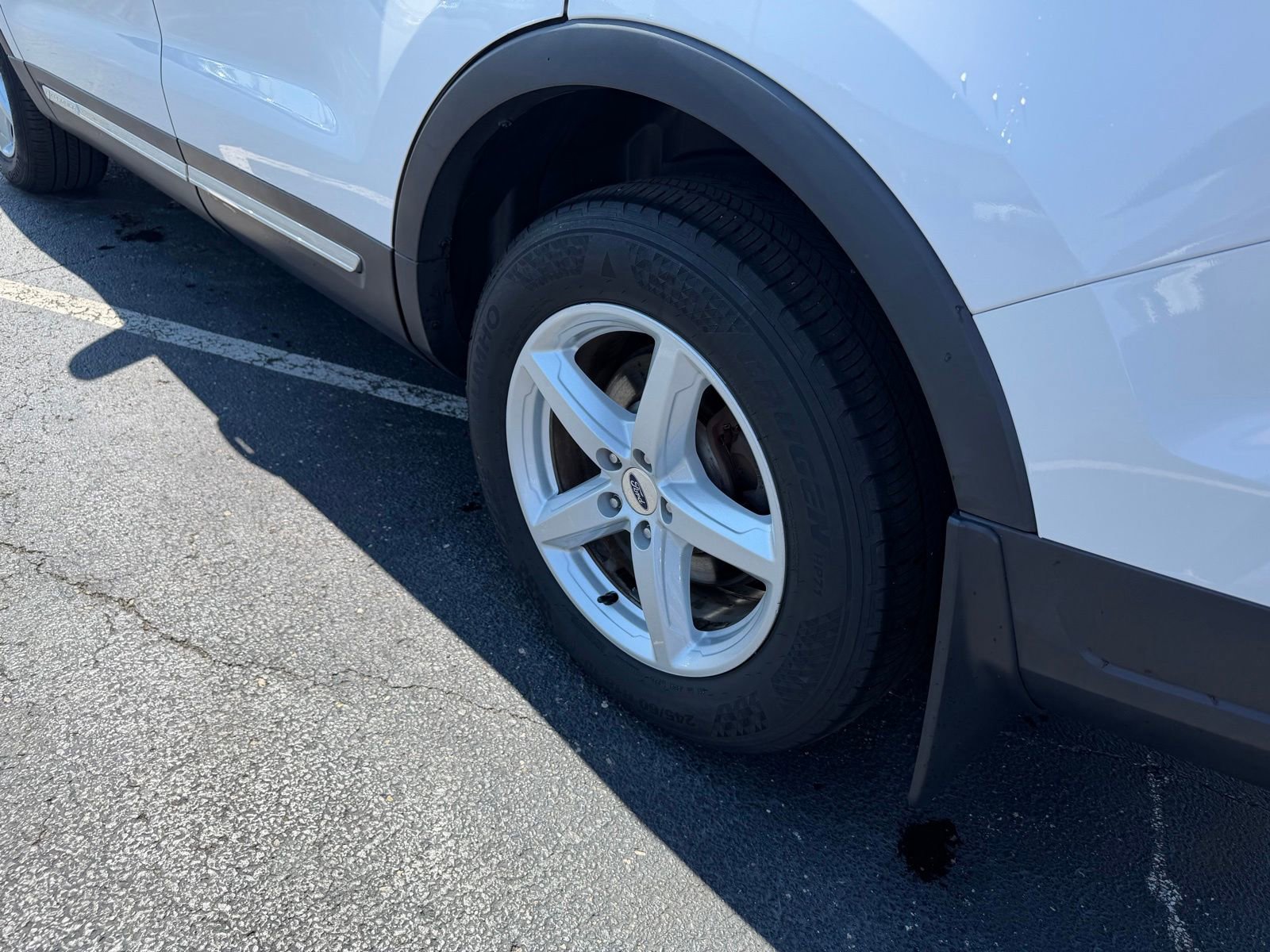 Used 2018 Ford Explorer XLT FWD image 10