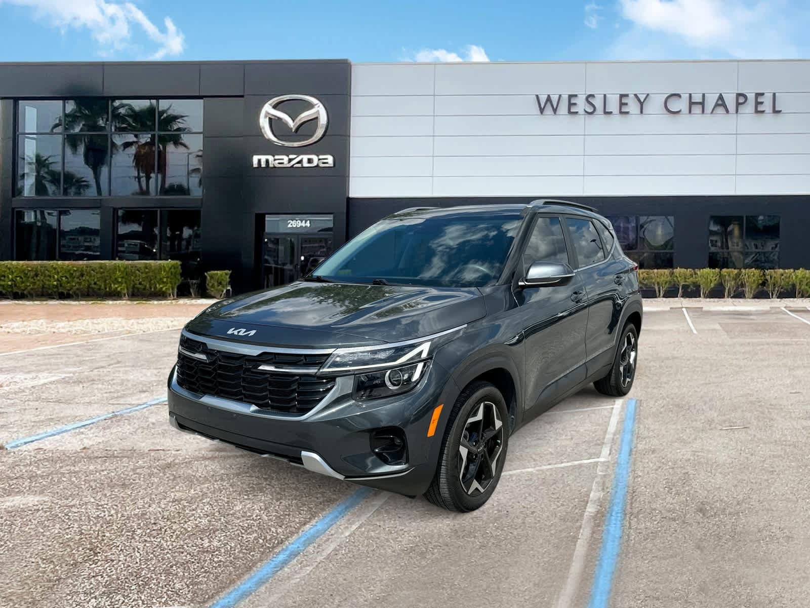 Used 2024 Kia Seltos EX FWD image 1
