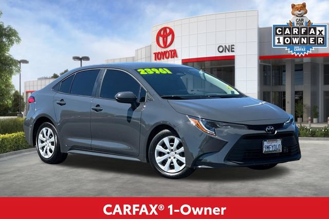 Used 2025 Toyota Corolla LE FWD image 2