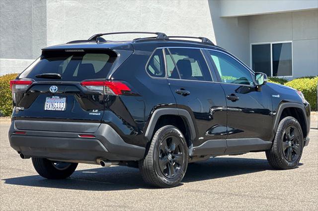 Certified 2021 Toyota RAV4 LE AWD/4WD image 2