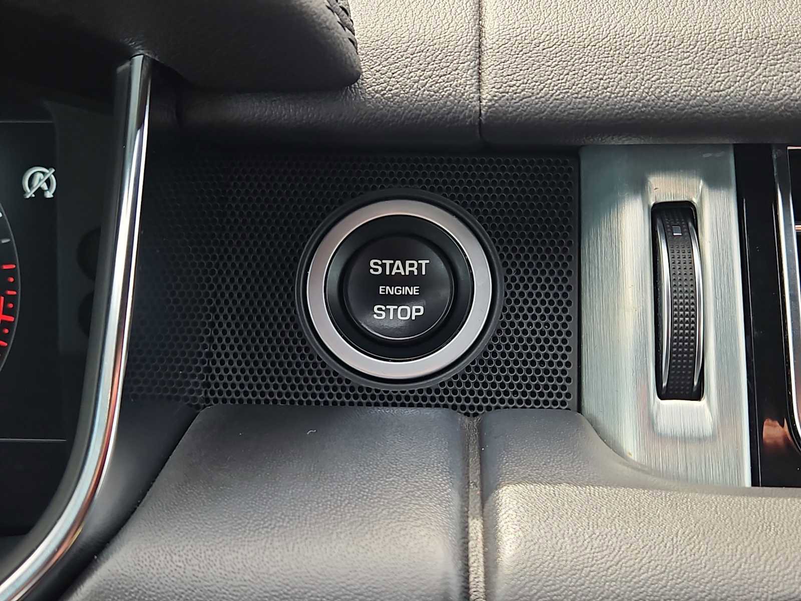 Used 2021 Land Rover Range Rover P525 Westminster Edition image 24