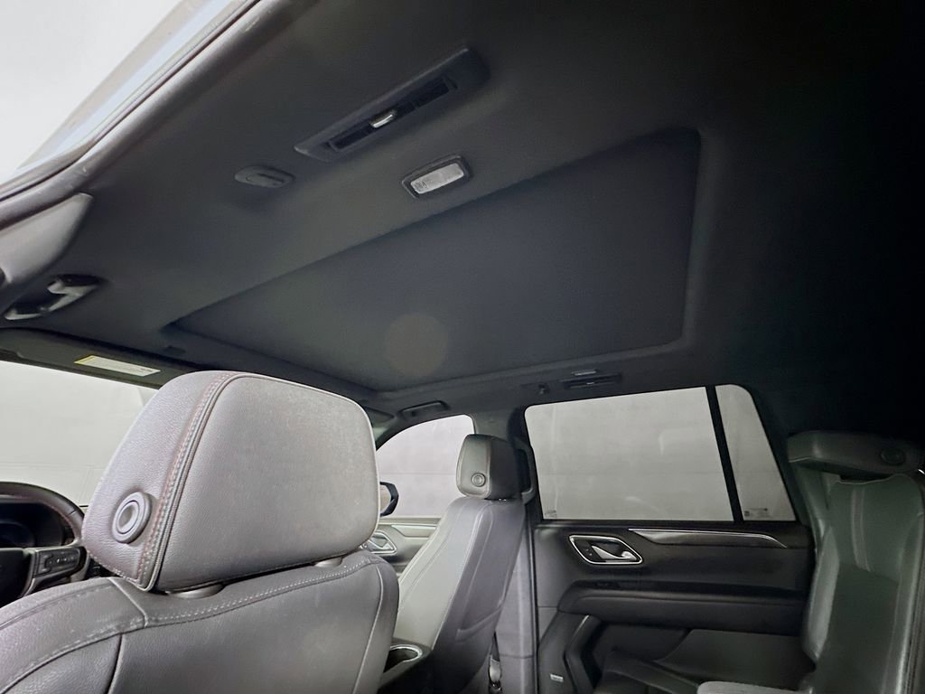 Used 2022 Chevrolet Suburban RST w/ Sport Performance Package image 13