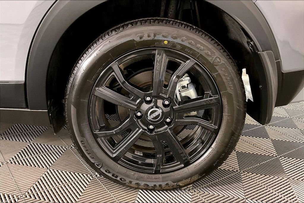 Used 2024 Nissan Kicks SR w/ SR Premium Package image 11