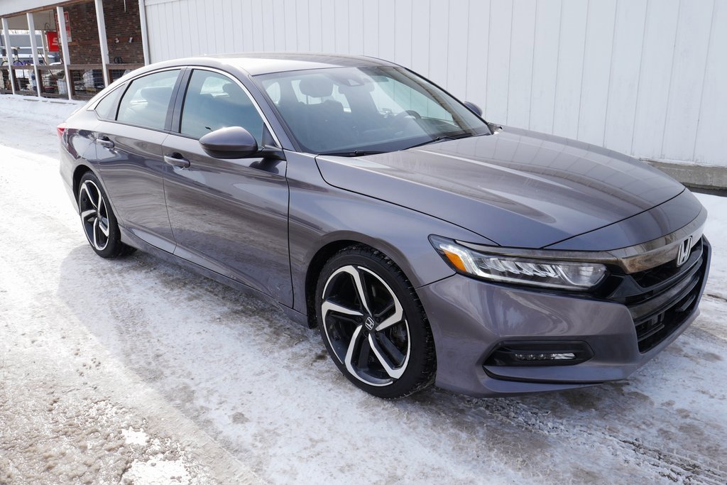 Used 2018 Honda Accord Sport image 2