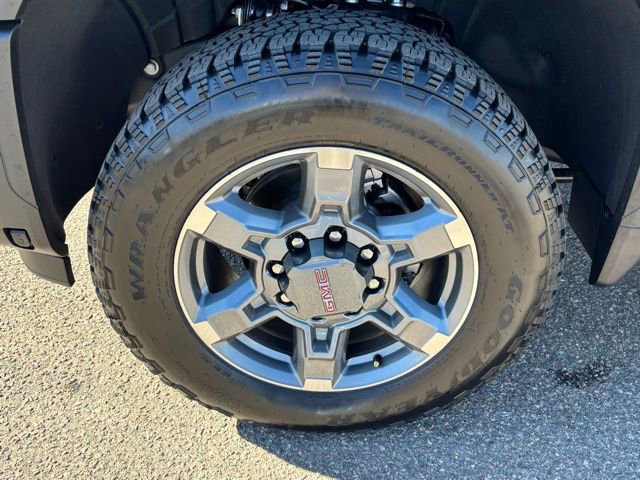 Used 2026 GMC Sierra 3500 SLT w/ SLT Premium Package AWD/4WD image 11