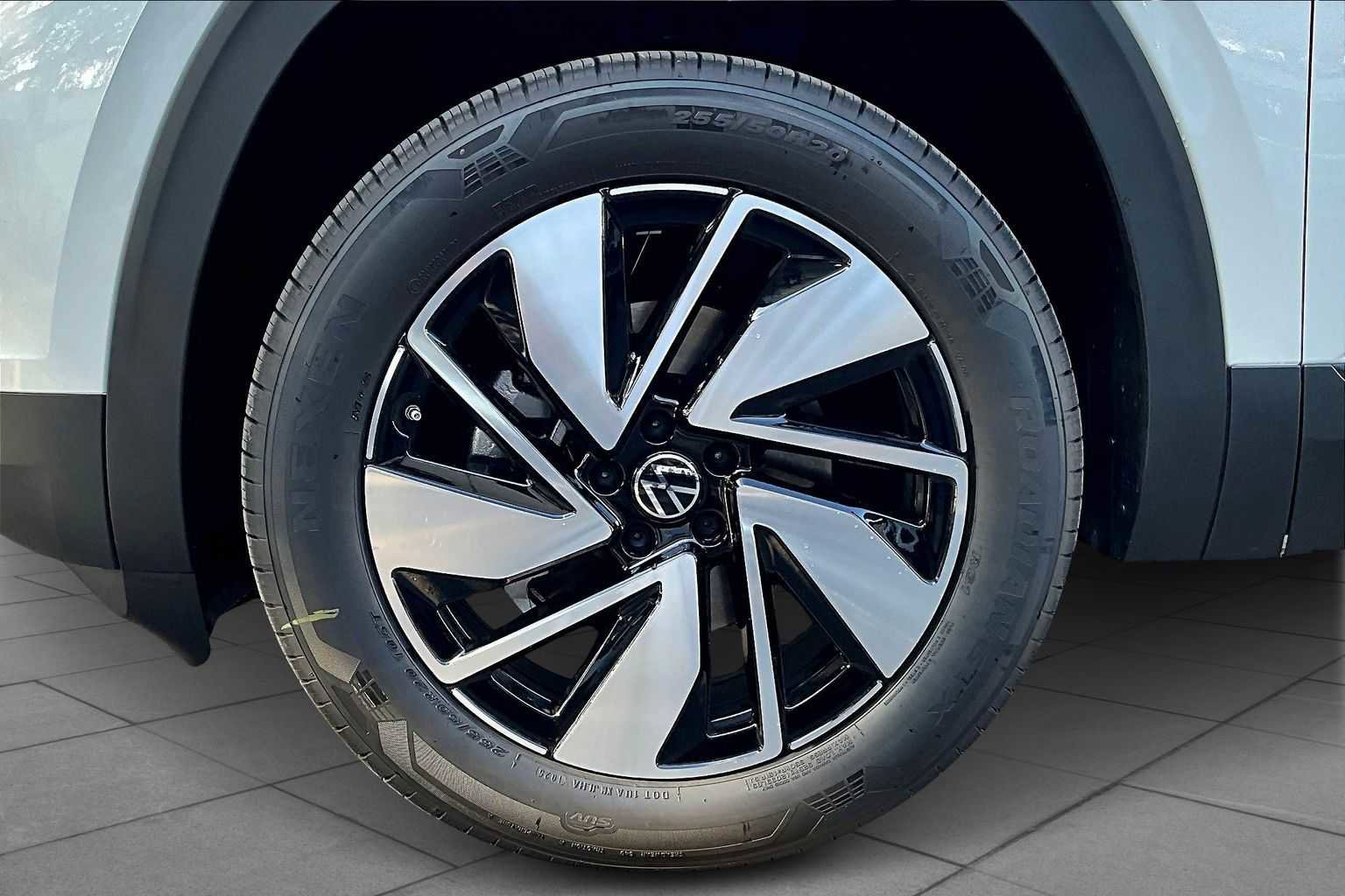 New 2026 Volkswagen Atlas SE image 11