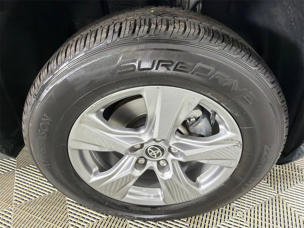 Used 2024 Toyota RAV4 XLE image 12