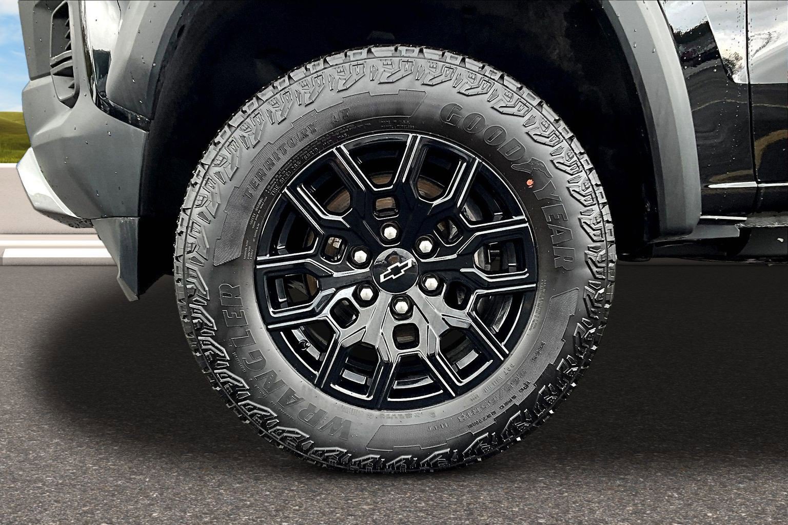 Used 2025 Chevrolet Colorado Trail Boss AWD/4WD image 25