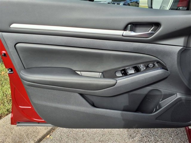 New 2025 Nissan Altima 2.5 SL image 7