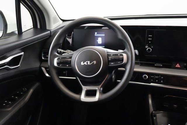 Used 2023 Kia Sportage LX AWD/4WD image 14