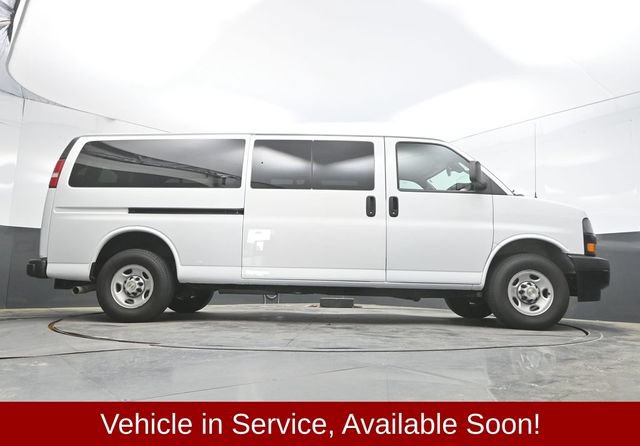 Used 2024 Chevrolet Express 3500 LS RWD image 40