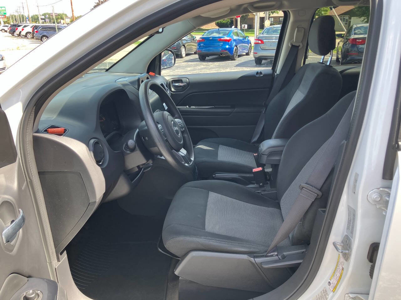 Used 2016 Jeep Compass Sport w/ Power Value Group image 10