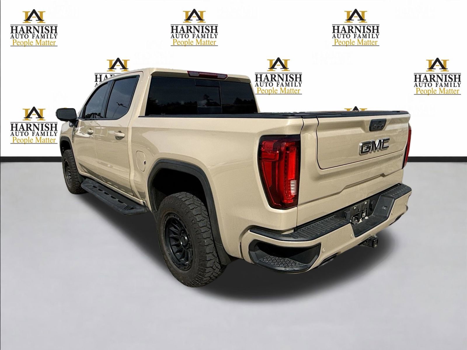 Used 2023 GMC Sierra 1500 AT4 w/ AT4 Premium Package AWD/4WD video 3