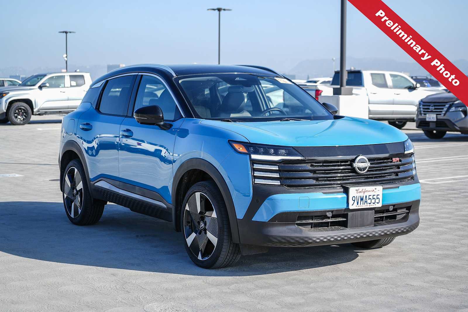 Used 2025 Nissan Kicks SR FWD image 3
