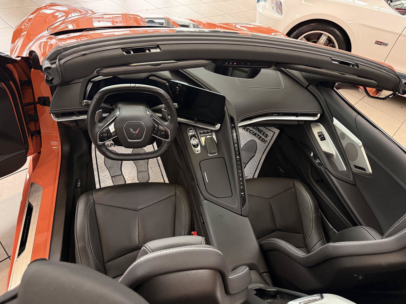 Used 2024 Chevrolet Corvette Stingray Preferred Conv w/ Z51 Performance Package RWD image 29