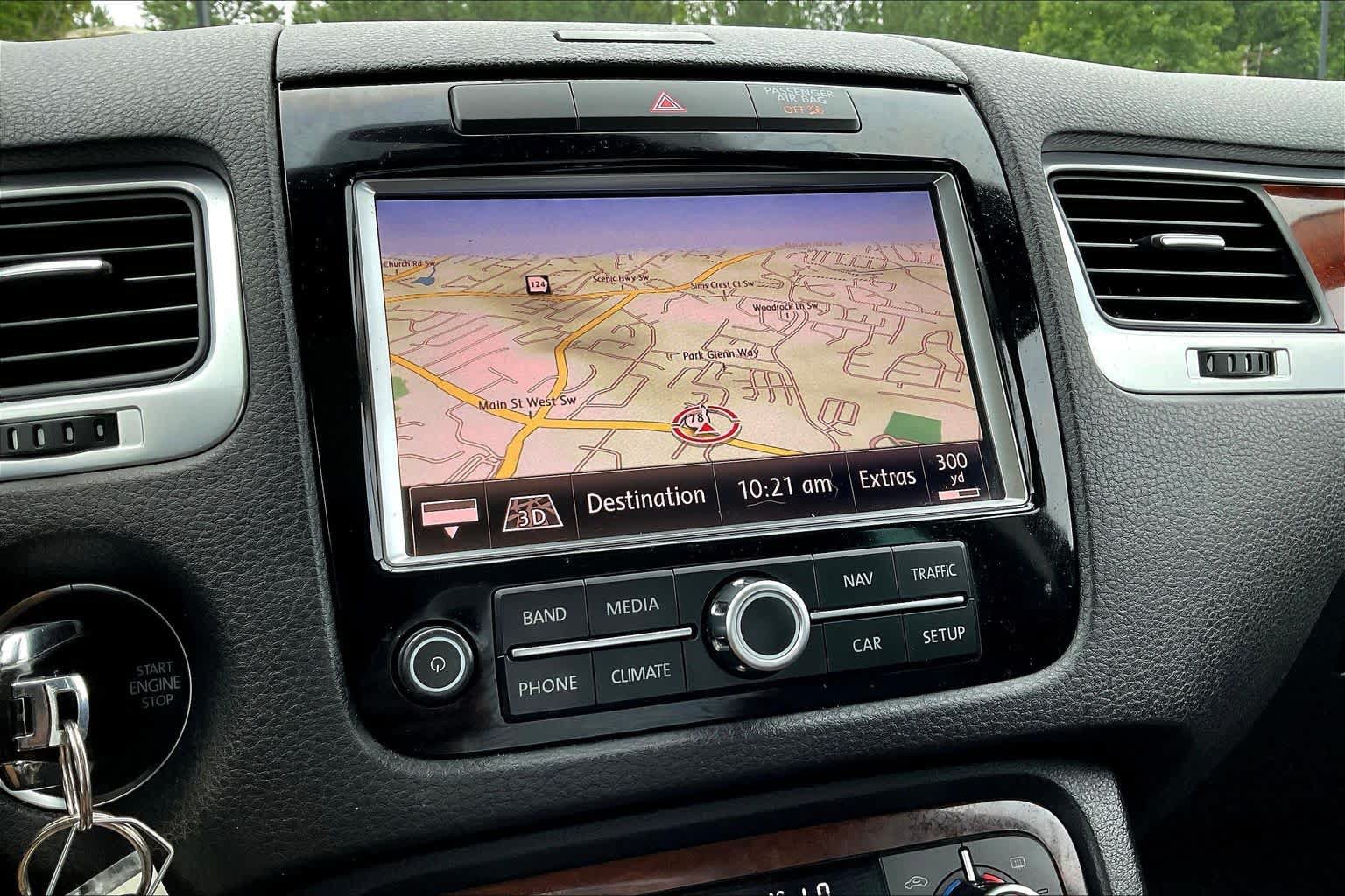 Used 2013 Volkswagen Touareg VR6 AWD/4WD image 32