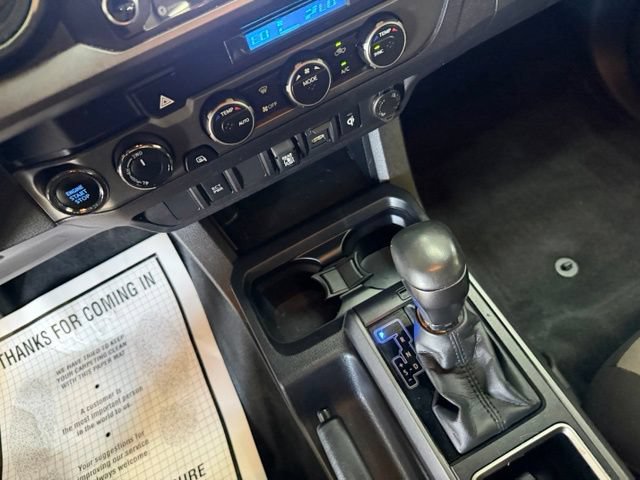 Used 2022 Toyota Tacoma TRD Sport AWD/4WD image 30