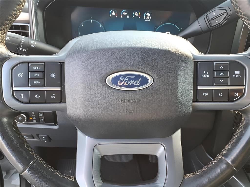 Used 2023 Ford F350 Lariat image 13