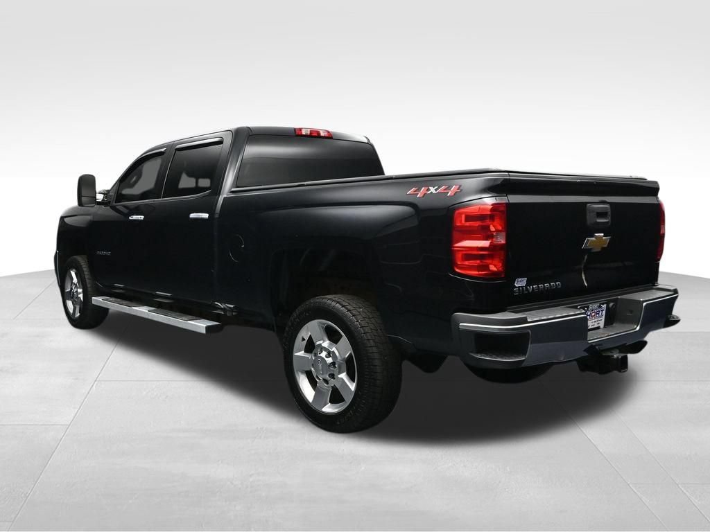 Used 2019 Chevrolet Silverado 2500 W/T AWD/4WD image 3