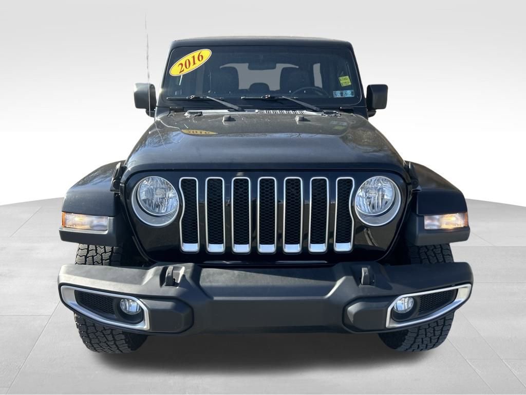 Used 2018 Jeep Wrangler Unlimited Sahara w/ Cold Weather Group image 8