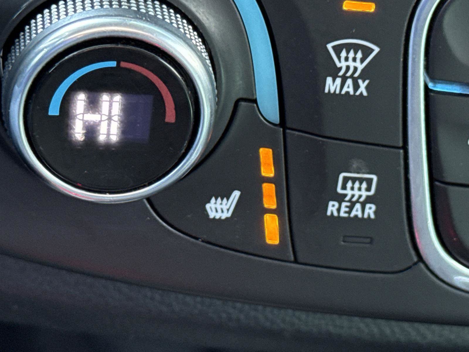 Used 2019 Chevrolet Traverse LT w/ LT Premium Package image 19