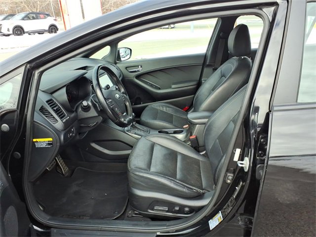 Used 2016 Kia Forte SX w/ SX Premium Technology Package image 4