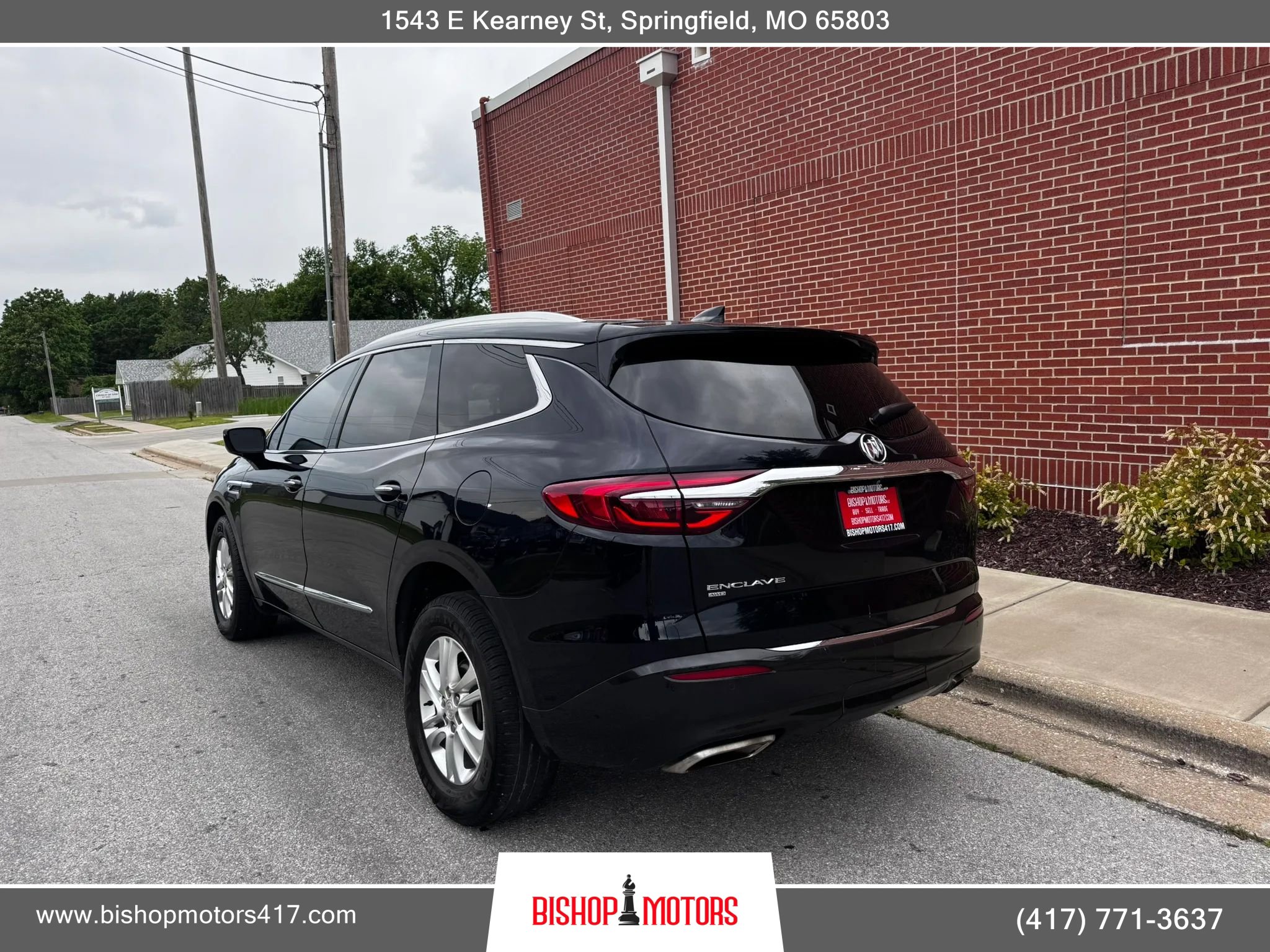 Used 2020 Buick Enclave Essence w/ Sound and Sites Package AWD/4WD image 3