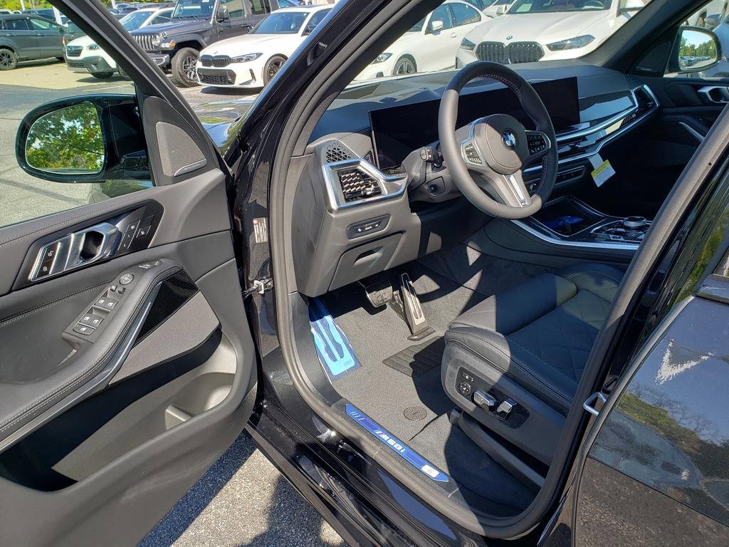 New 2026 BMW X5 M60i image 6