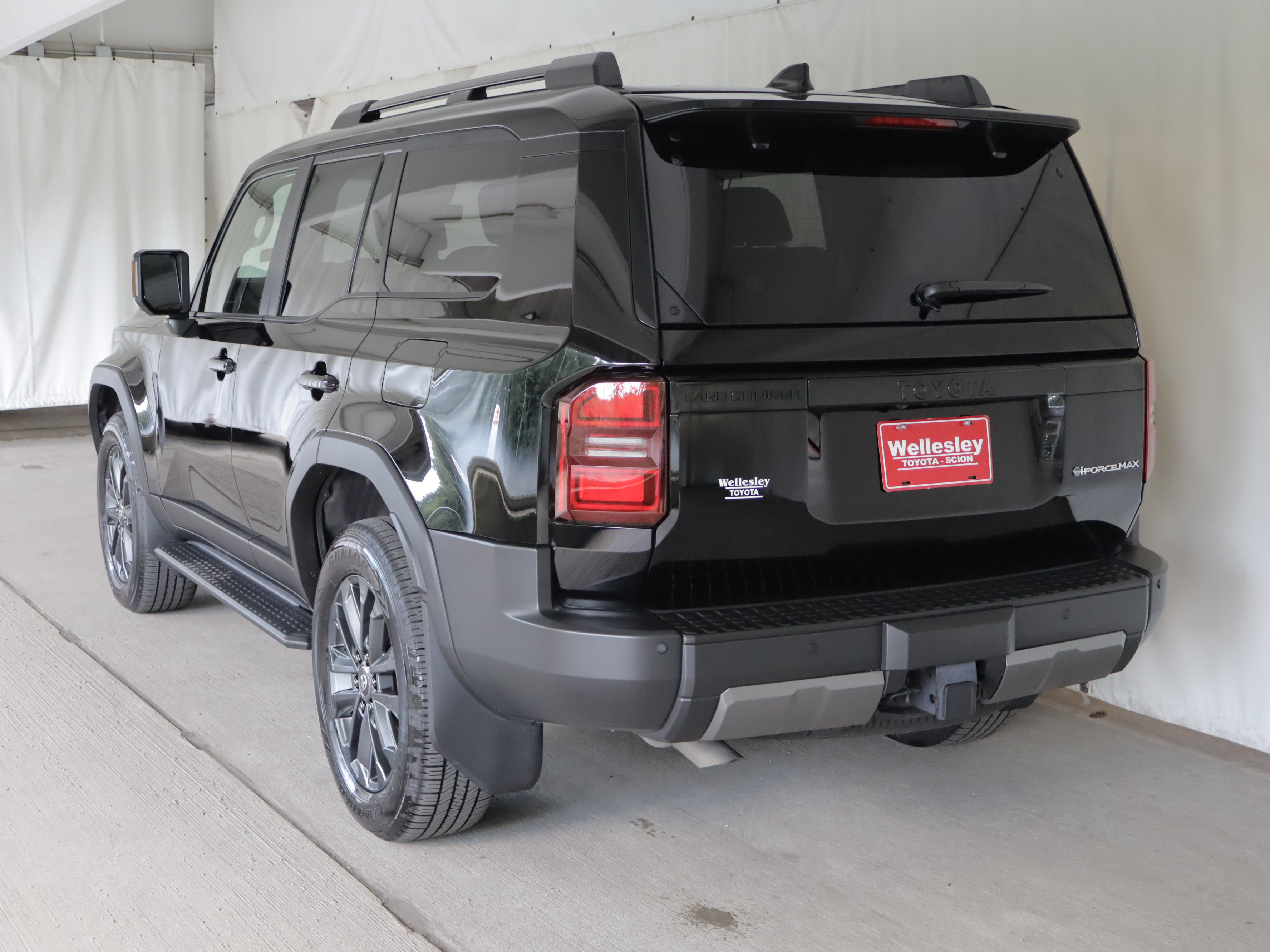 Used 2025 Toyota Land Cruiser w/ Premium Package AWD/4WD image 28