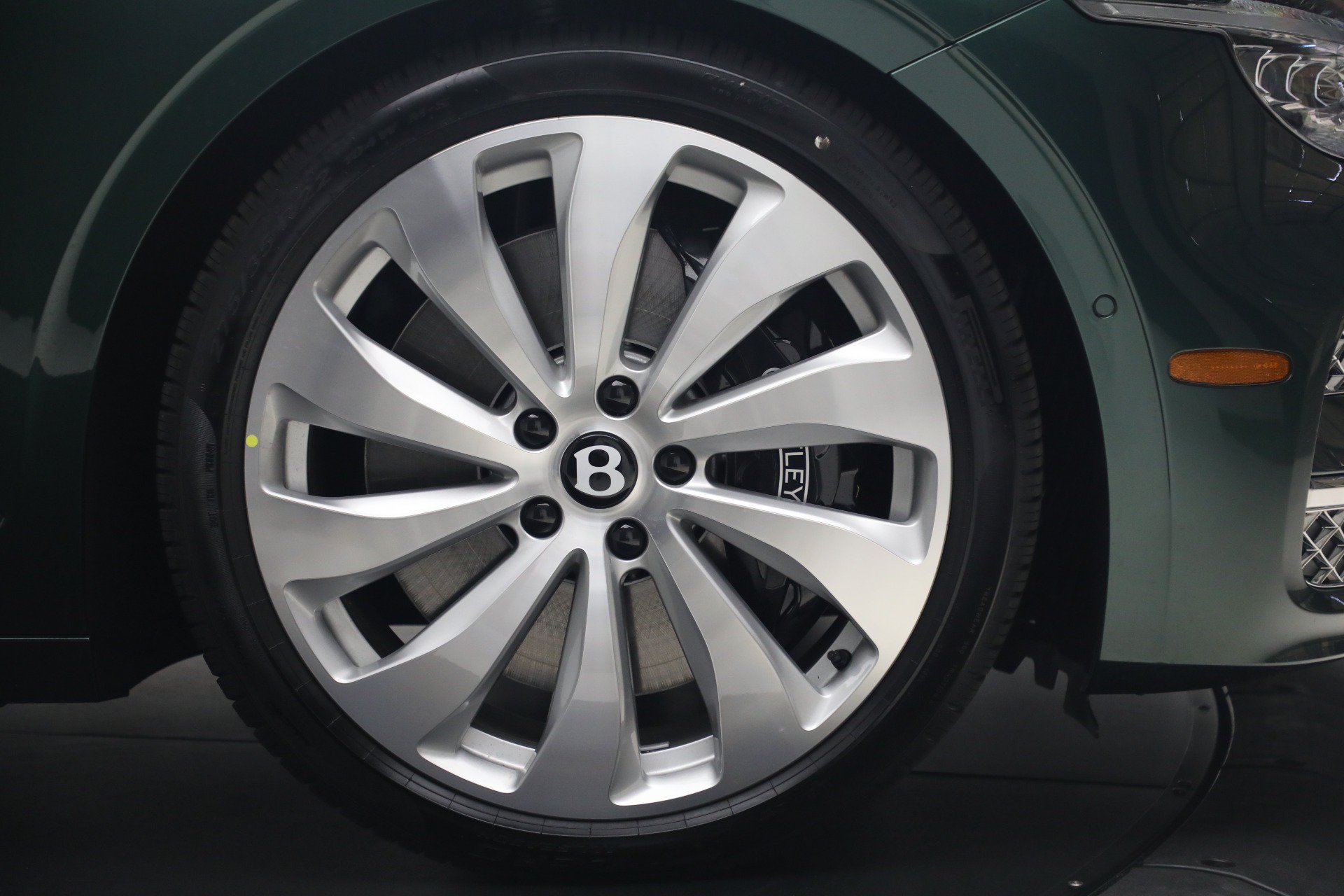 New 2027 Bentley Flying Spur AWD/4WD image 16