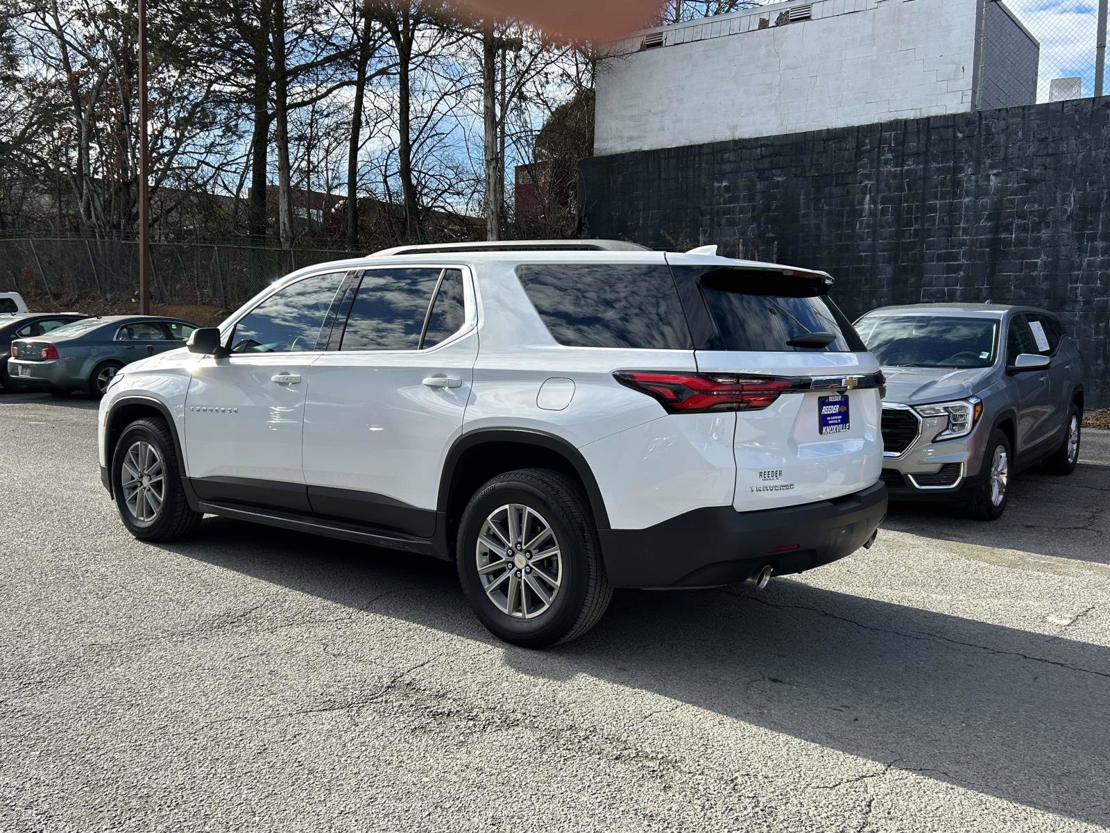Used 2023 Chevrolet Traverse LT image 5