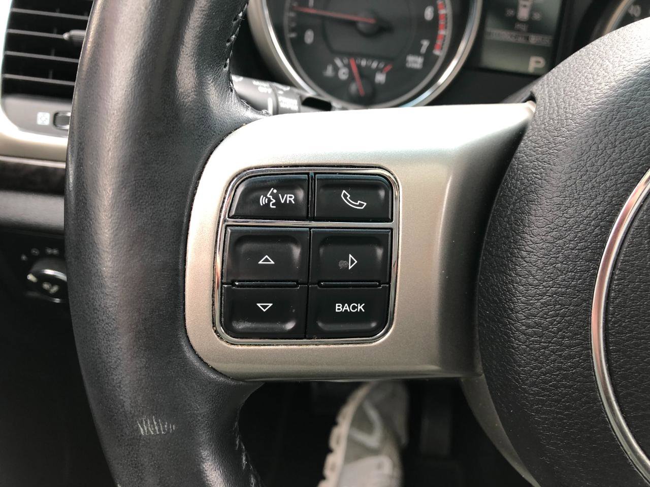 Used 2012 Jeep Grand Cherokee Altitude image 17