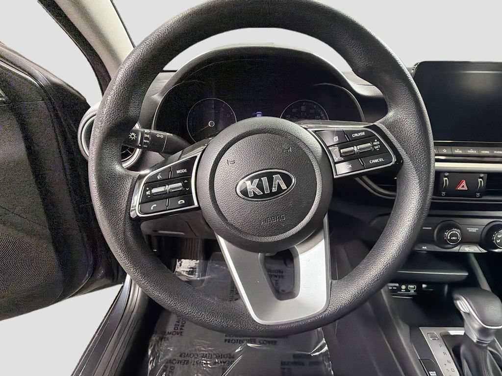 Used 2020 Kia Forte LXS FWD image 13