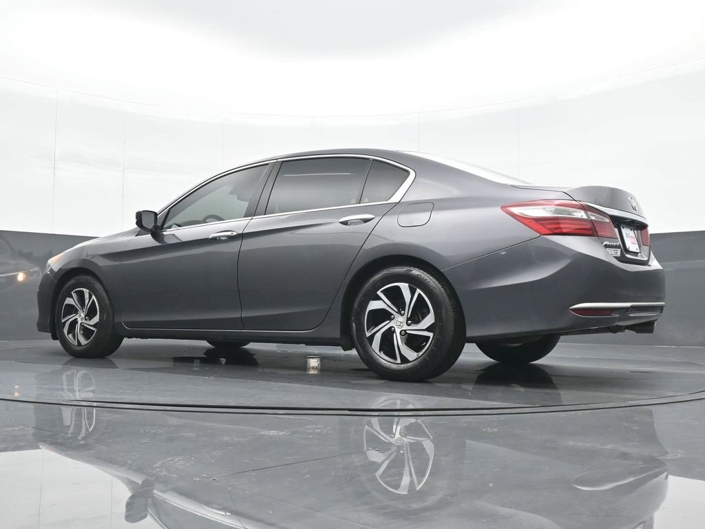 Used 2017 Honda Accord LX image 19