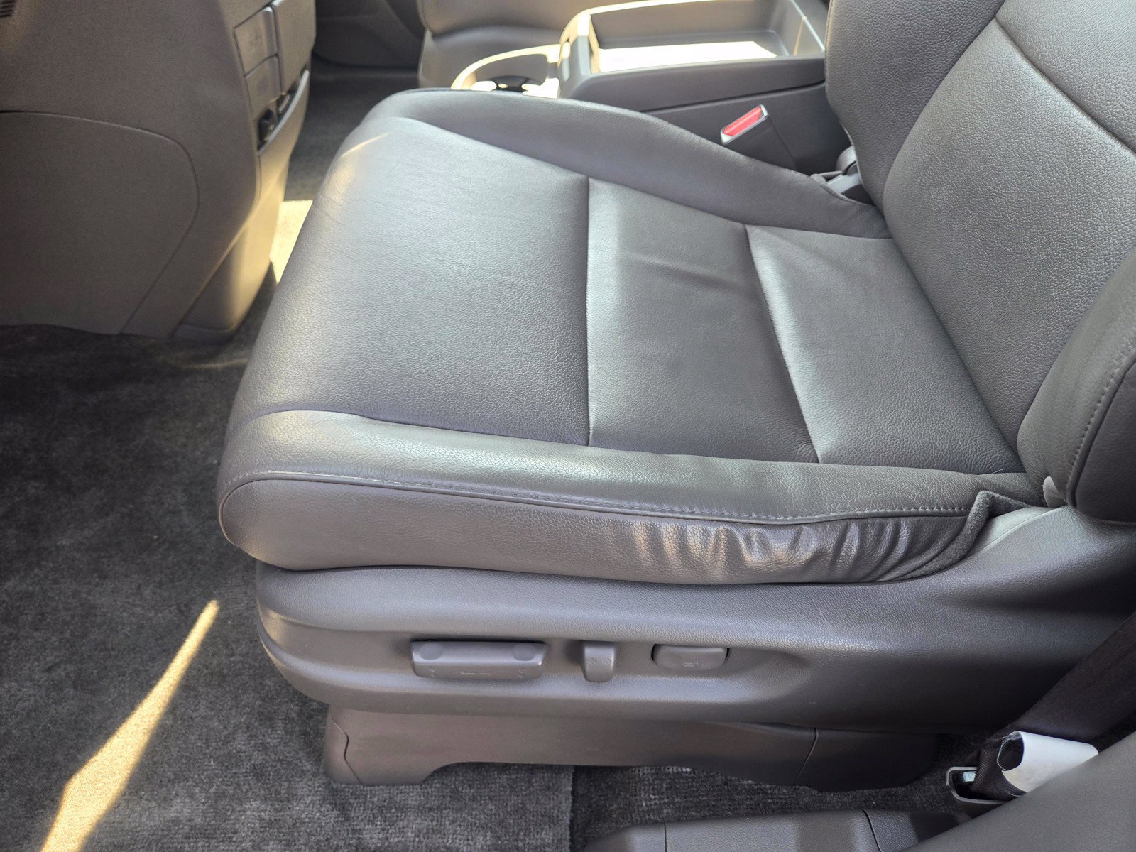 Used 2014 Honda Odyssey EX-L image 11