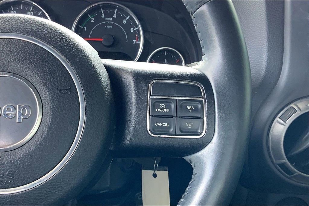 Used 2015 Jeep Wrangler Sport w/ Connectivity Group image 17