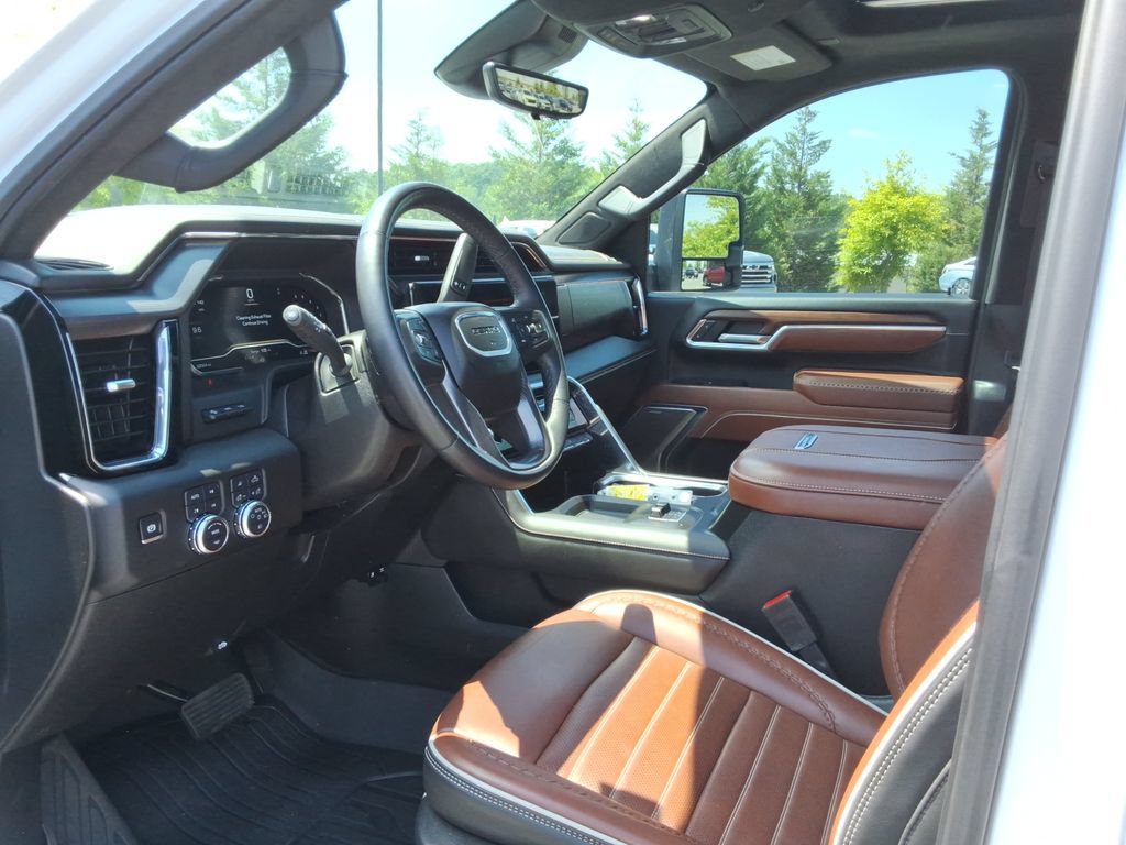 Certified 2025 GMC Sierra 2500 Denali Ultimate AWD/4WD image 24
