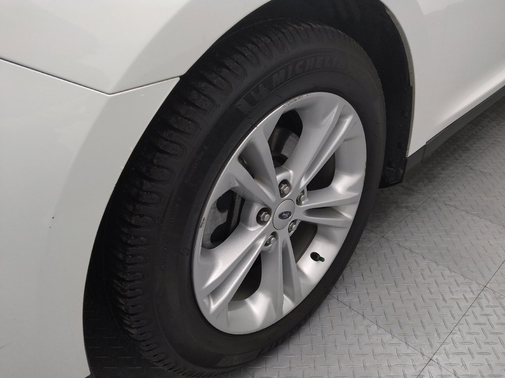 Used 2019 Ford Taurus SE image 31