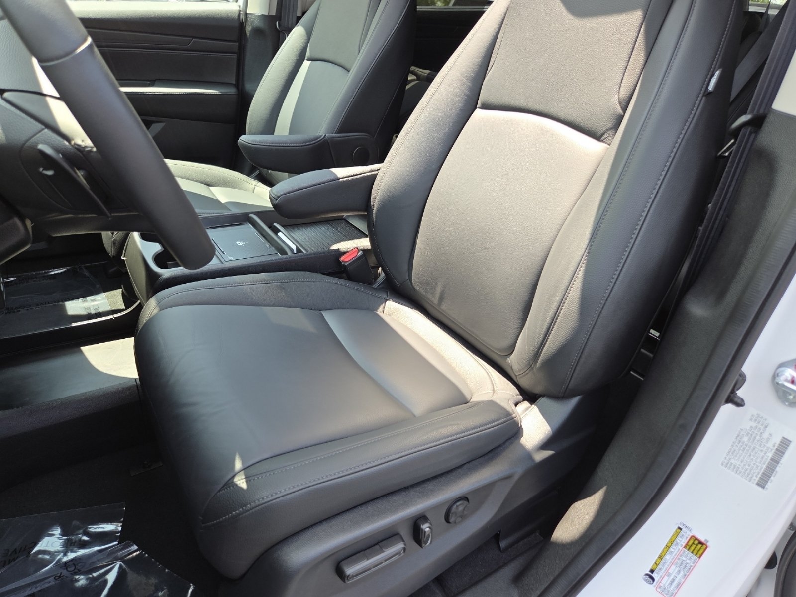 Certified 2026 Honda Odyssey EX-L image 28