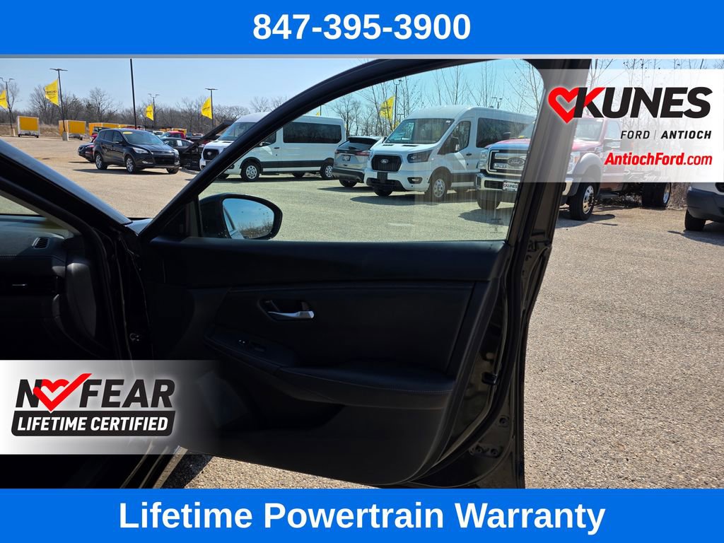 Used 2024 Nissan Sentra SV FWD image 27