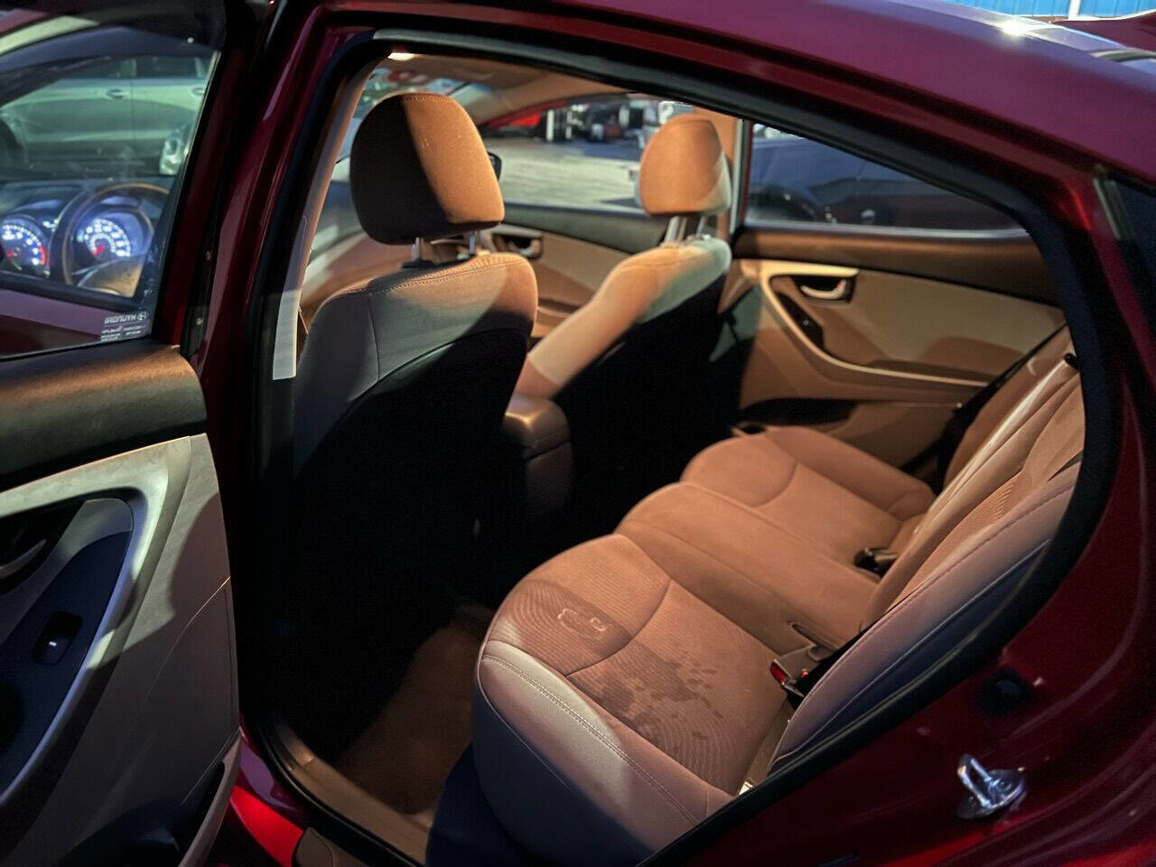 Used 2016 Hyundai Elantra SE image 19