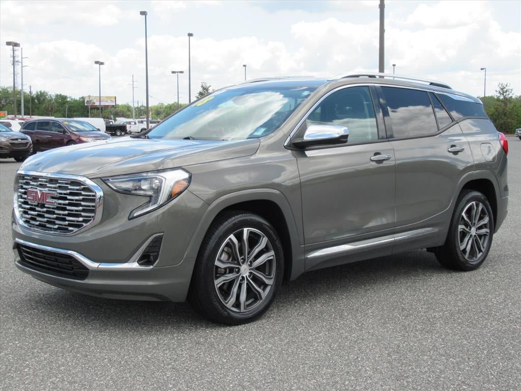 Used 2018 GMC Terrain Denali w/ Advanced Safety Package FWD image 3