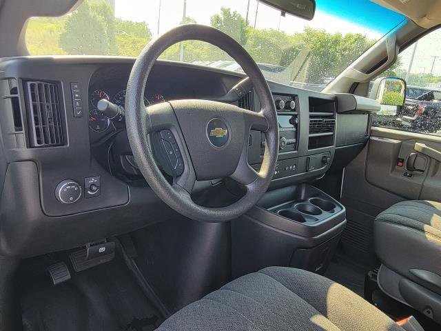 Used 2023 Chevrolet Express 2500 RWD 2500 135 w/ Driver Convenience Package image 8