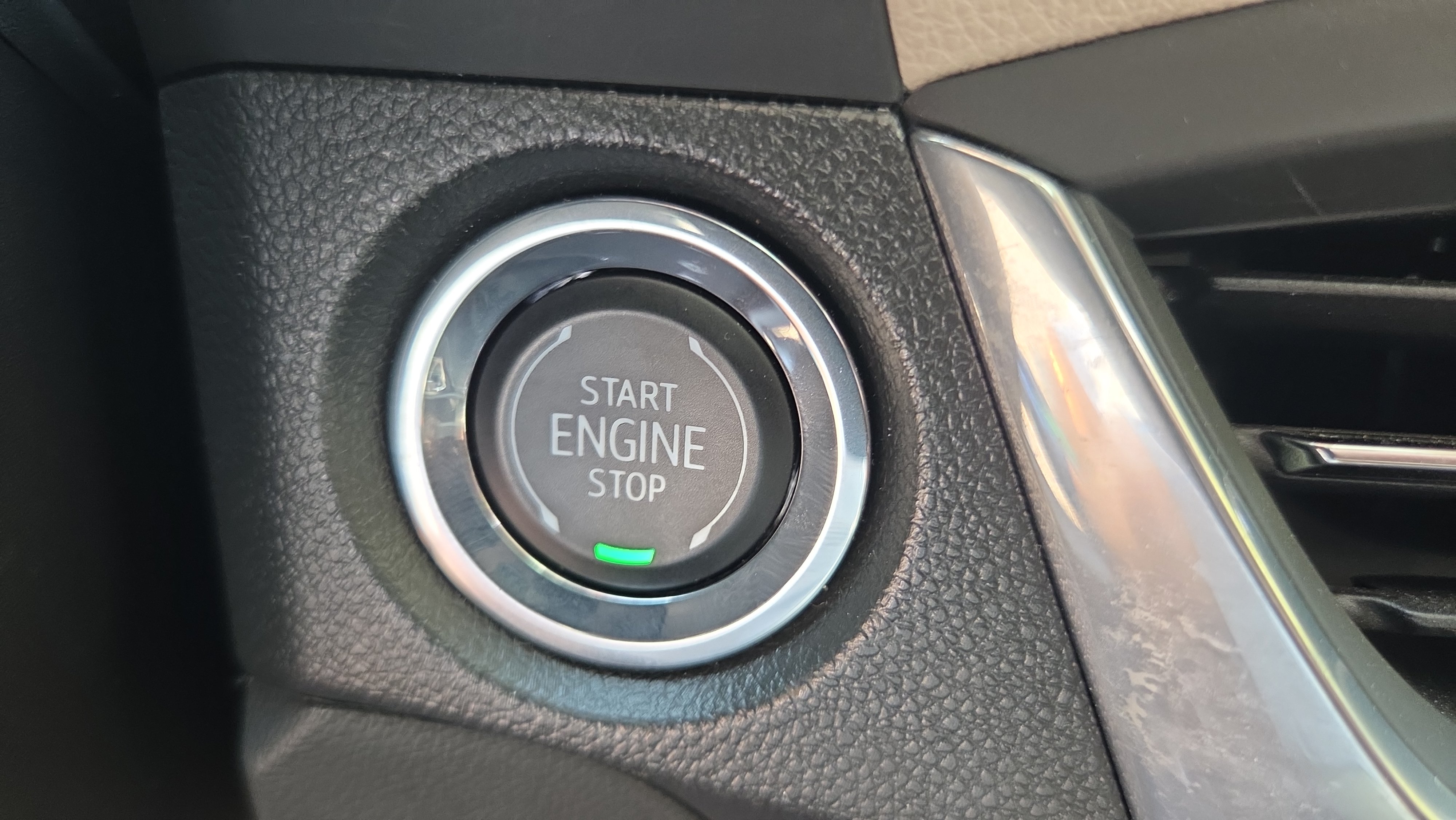 Certified 2024 Buick Encore GX Preferred FWD image 22