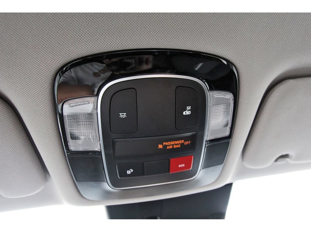 Used 2025 Hyundai Sonata SE FWD image 22