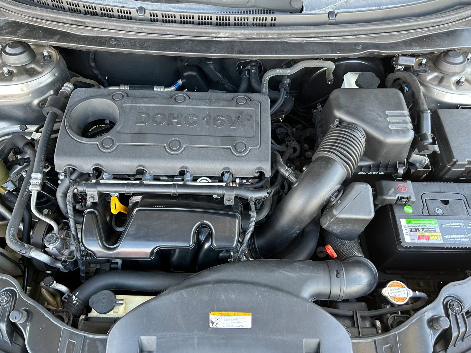 Used 2010 Kia Forte Koup SX FWD image 29