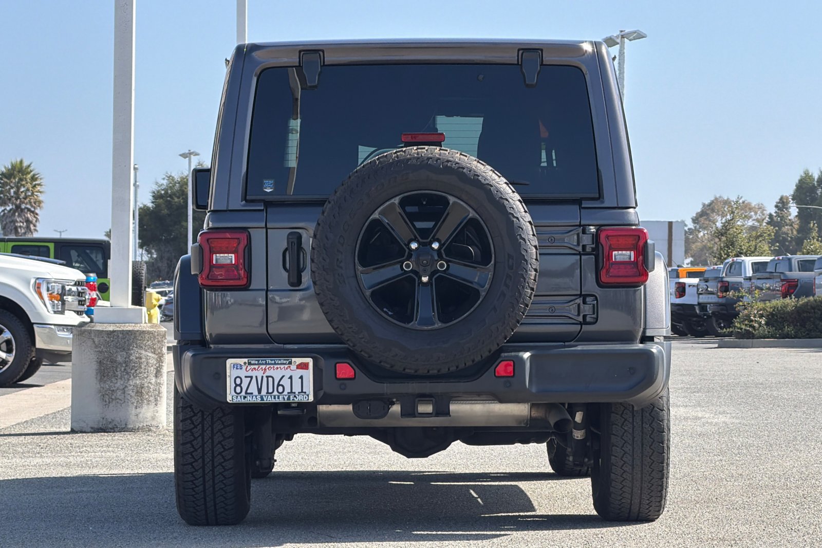 Used 2021 Jeep Wrangler Unlimited Sahara AWD/4WD image 5